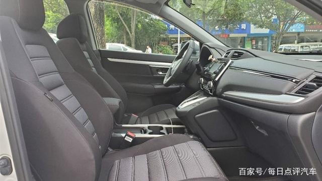 两驱版本田CRV比锐际好吗？它的座椅硬吗？车主说了一些感受
