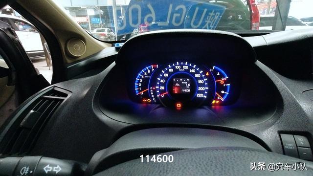 东北大学生为何选择7座车？