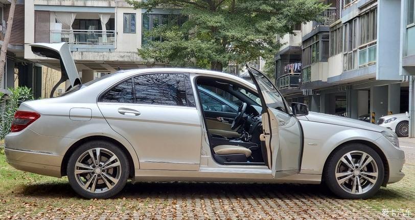 奔驰c提车作业钙石蓝色两门小跑提车记c260coupe