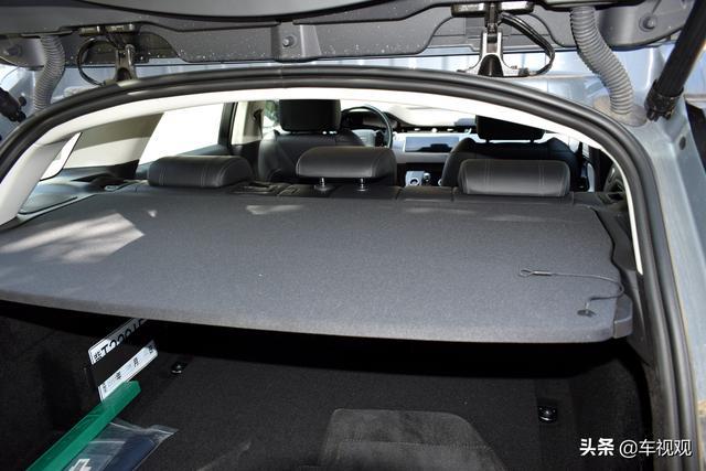 都是中型SUV，放弃了奥迪Q5L，提了更有肌肉感的路虎极光