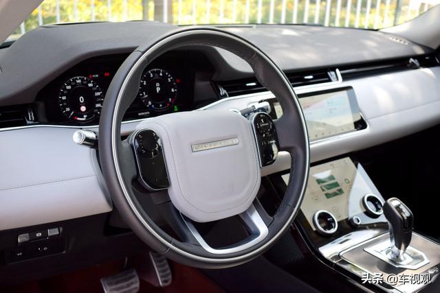 都是中型SUV，放弃了奥迪Q5L，提了更有肌肉感的路虎极光
