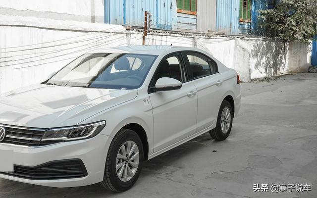 发了年终奖，提回来一辆家用代步车，对一汽大众宝来满意