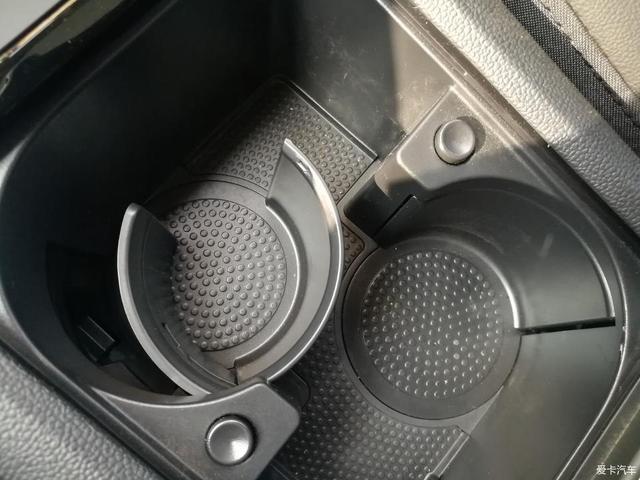 看来看去还是锁定德系，大众速腾提车作业，速腾比朗逸强多了？