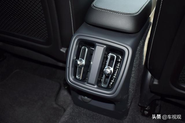 30万的豪华SUV，选沃尔沃XC40，为它放弃宝马X1