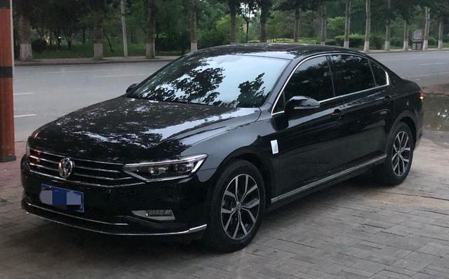330领先型迈腾提车记！配置高、动力强，裸车195800贵吗