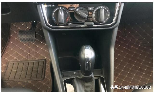 逛街偶遇老朋友，跟我分享了一下他开了一年多捷达VA3的感受