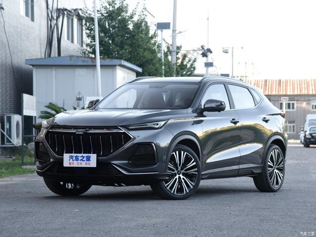小年轻实用车型，长安欧尚X5
