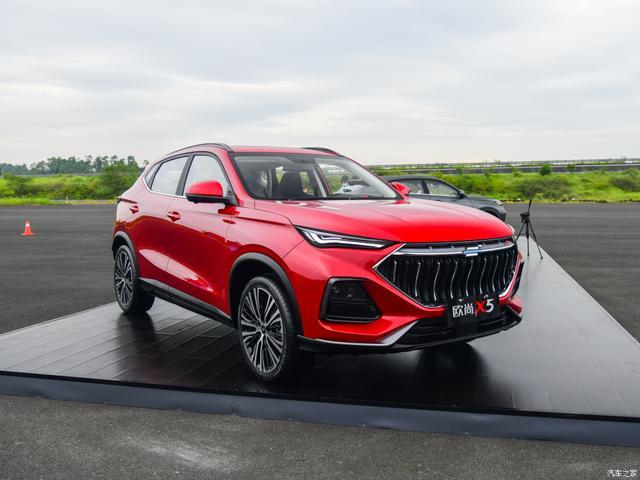 小年轻实用车型，长安欧尚X5