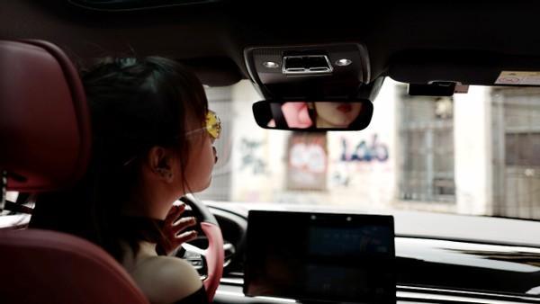 边看美女边跟你聊聊汉EV3个月的使用感受