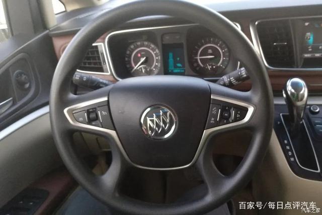 别克GL8费油吗？它的风噪大吗？车主谈了很多小毛病