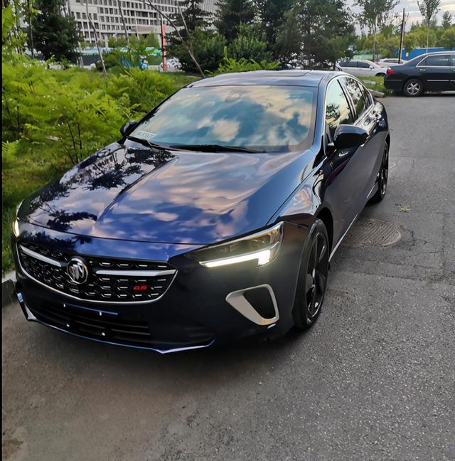 男子喜提新别克君威，开了一个月，车主表示：油耗让人心碎