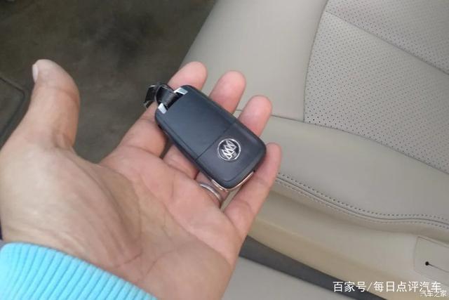 别克GL8费油吗？它的风噪大吗？车主谈了很多小毛病