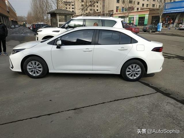 卡罗拉是我家里的第二台车