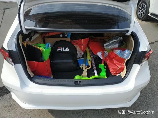卡罗拉是我家里的第二台车