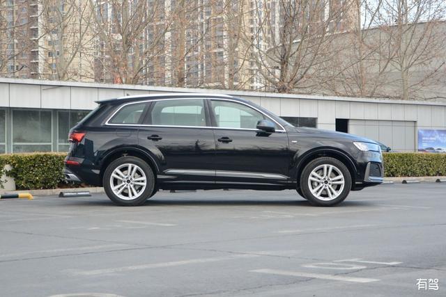聊一聊灯厂顶级SUV奥迪Q7真实车主用车体验