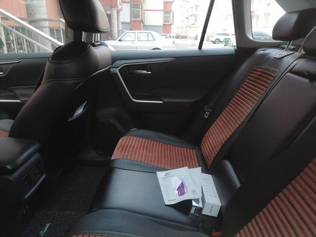 RAV4   荣放