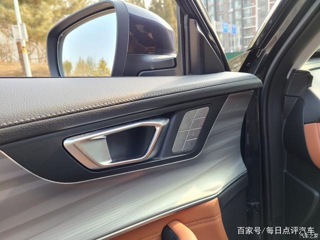 瑞虎8plus的操控好吗？它的内饰差吗？车主谈了很多小毛病