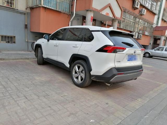 RAV4   荣放