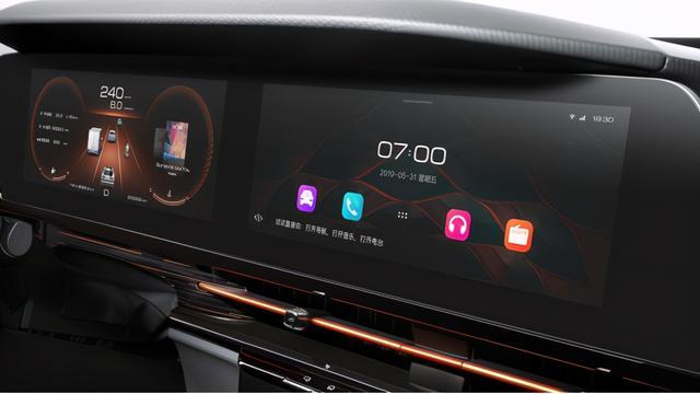 新宝骏RC-6口碑怎么样？美女车主入手高配车型，对它赞不绝口