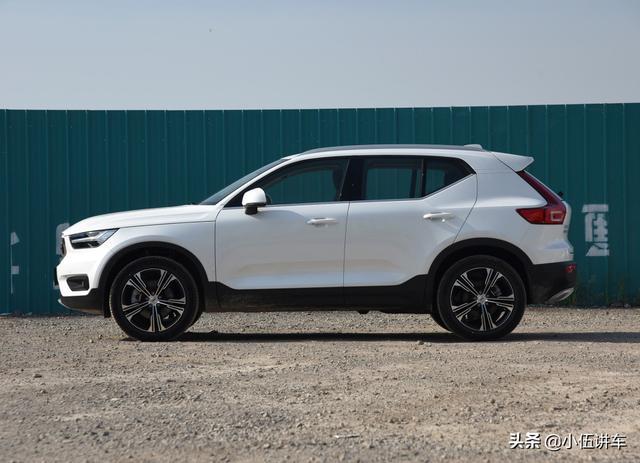 沃尔沃XC40价比高！2.0T四驱豪华SUV，28万就能落地