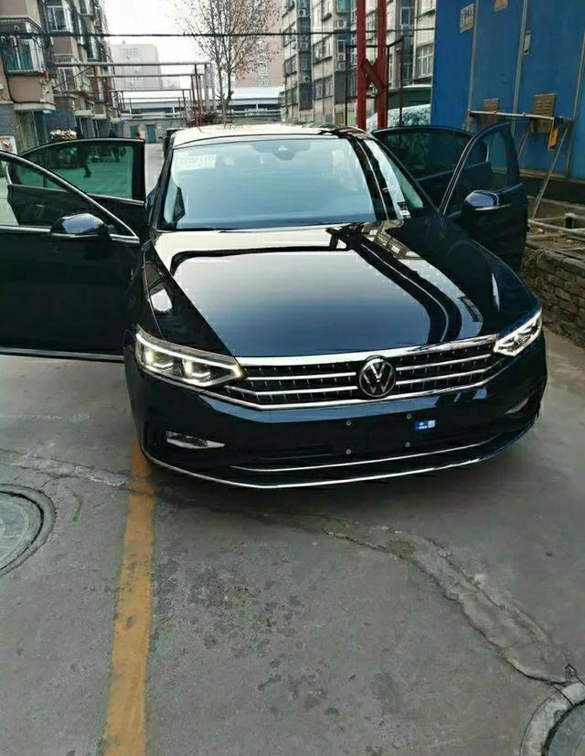 330黑色尊贵版加入迈腾大家庭