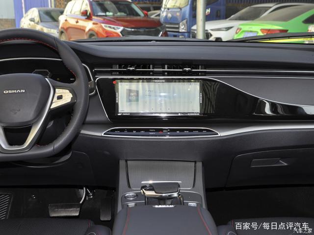 长安欧尚X7的风噪大吗？它的异响严重吗？车主谈了几个小毛病