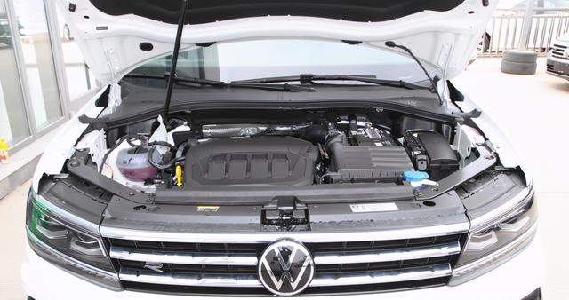 油耗6.6L的德系车！宽度超1.8米够宽敞，带你看大众途观L