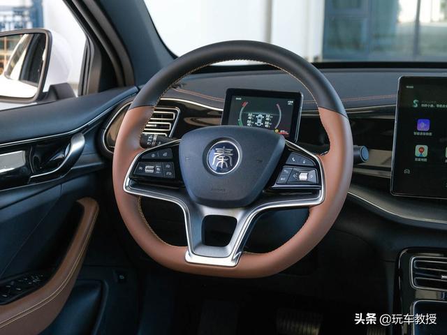10.58万元起，兼顾油耗和性能的秦PLUS，该怎么选？