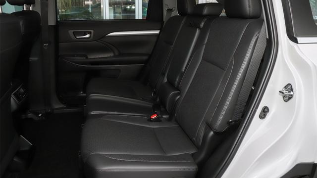 独立座椅大7座车，10L低油耗，舒适品质高，带你看丰田汉兰达