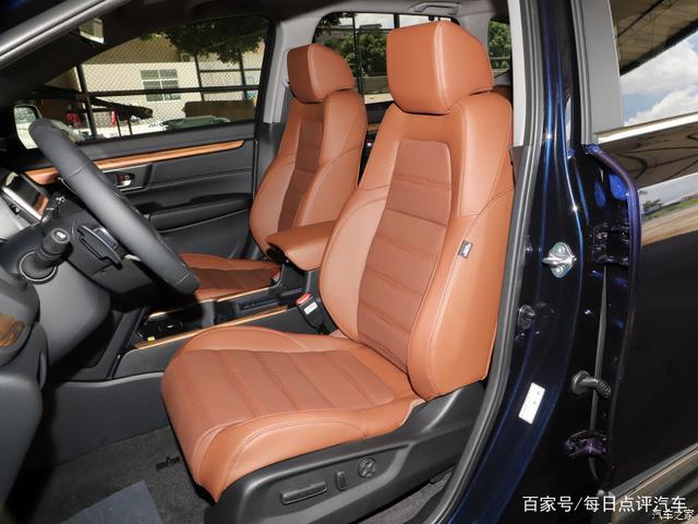 本田CRV的内饰差吗？它的动力强吗？车主说了一些小毛病
