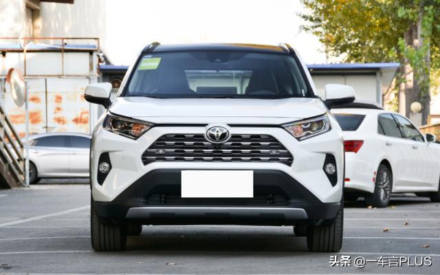 家用买本田CR-V还是丰田RAV4荣放？选不出来？一比就知道
