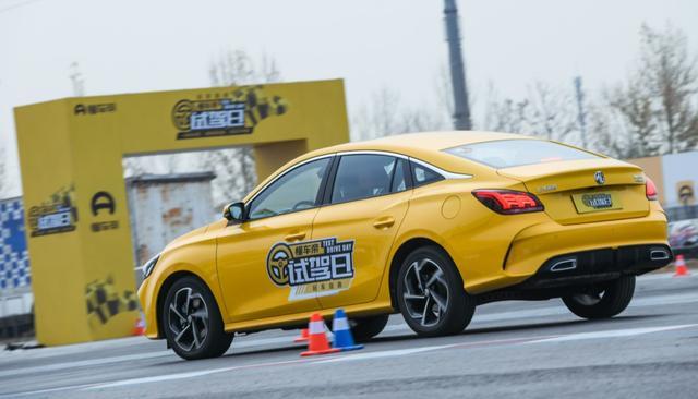 10万“潮跑”名爵5，挑战合资热门车，是年轻黑马还是梦一场？