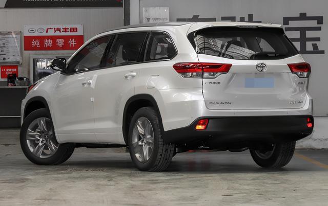 独立座椅大7座车，10L低油耗，舒适品质高，带你看丰田汉兰达