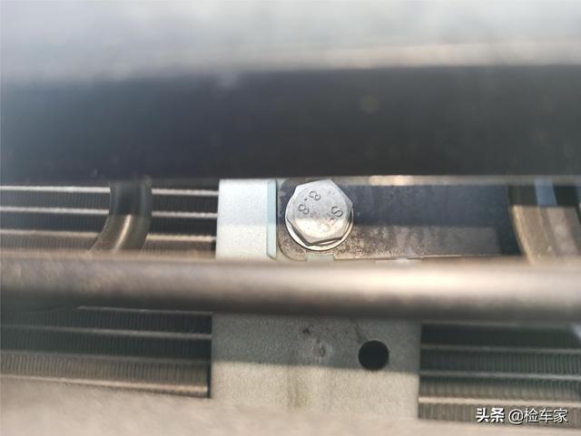 国产车哈弗保值吗？这台开了两年的哈弗H6告诉你：这通病费钱