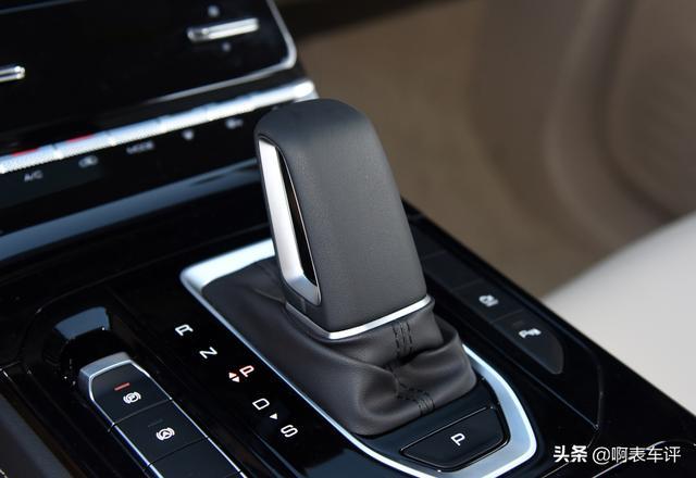 五菱凯捷舒适实用之选，高颜值带腿托，不过动力有点慵懒