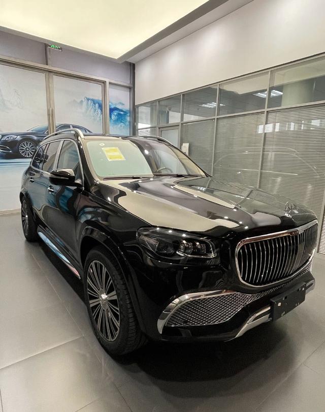 迈巴赫GLS480 宾利添越的劲敌 奢华气场很强
