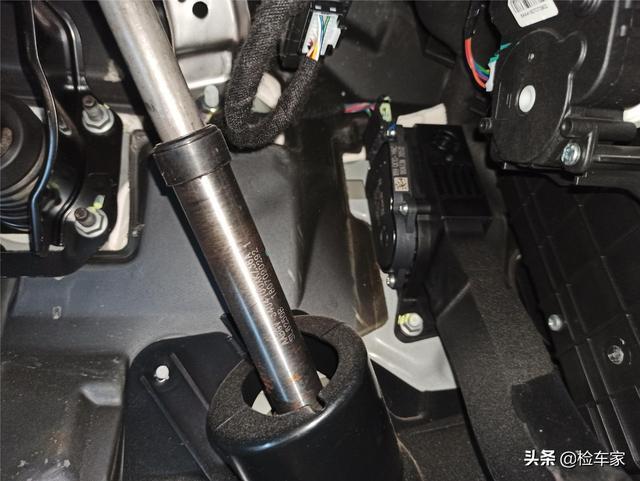 国产车哈弗保值吗？这台开了两年的哈弗H6告诉你：这通病费钱