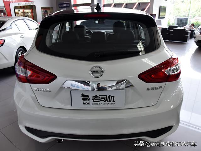 小区里面好停车，全家坐得下，日系合资还省油，带你看日产骐达