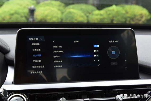 个大料足的瑞虎8，实用空间大，配1.6T引擎更值得入手
