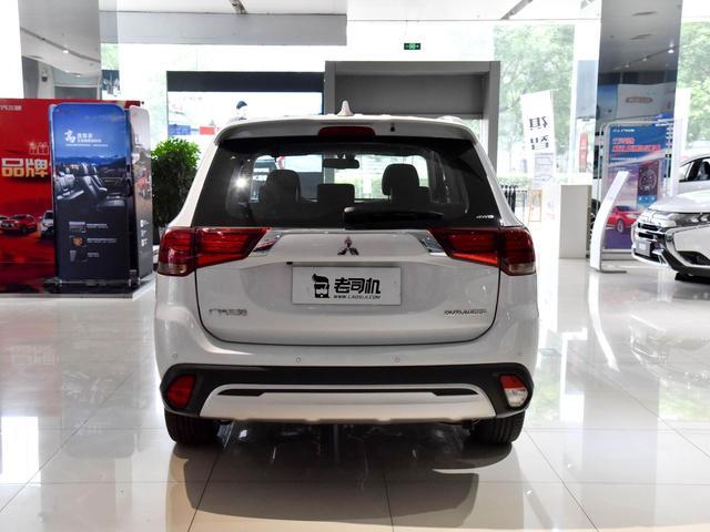 2.4L+四驱，外观时尚，性价比不输CR-V，实拍欧蓝德