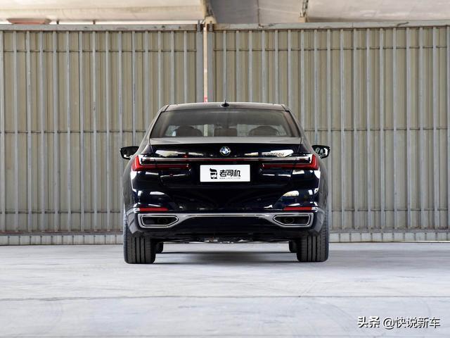 经典3.0T+L6，内饰豪华，成熟稳重，实拍宝马7系