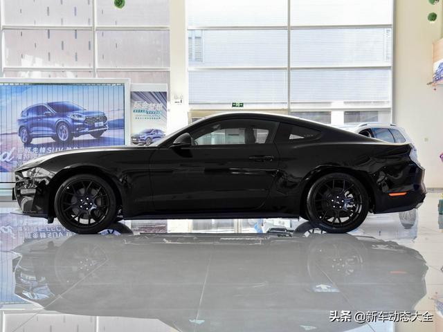 入门跑车价不贵，美式进口跑车，10AT很好开，Mustang