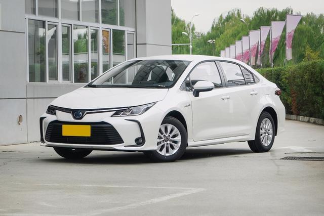 油耗最低仅3.8L，这几款家轿全都是省油王，十几万可入手