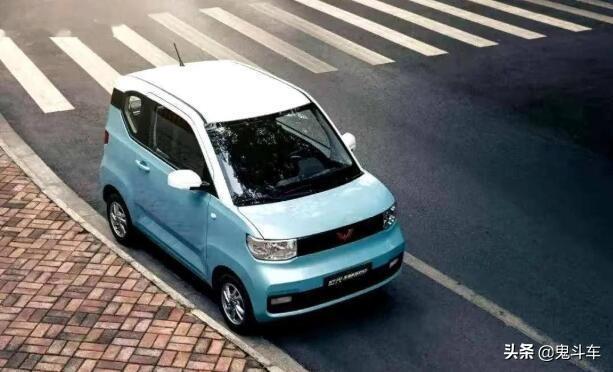 续航200公里 可选装倒车影像 新款宏光MINI EV更帅？