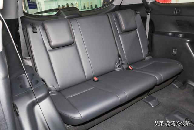 30万元预算，要空间还是买牌子？广汽丰田汉兰达对比奔驰GLB