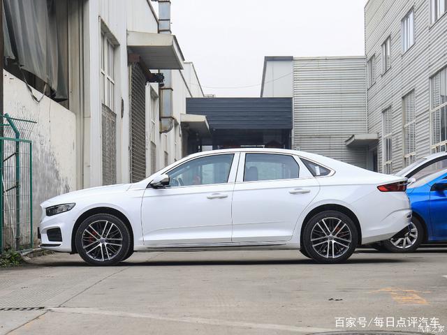 吉利星瑞的油耗高吗？它的异响严重吗？车主说了小毛病