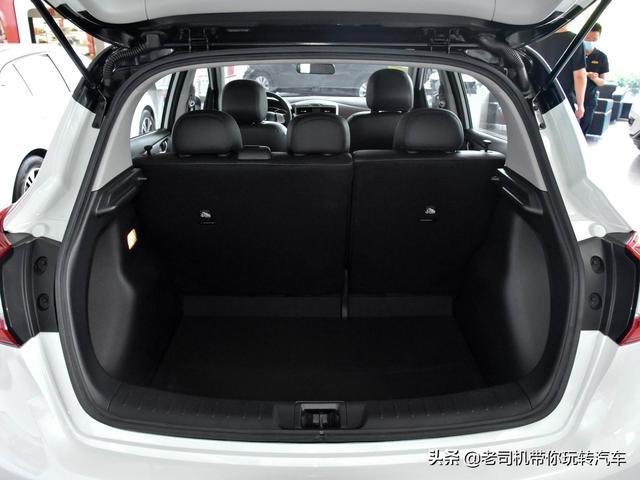 小区里面好停车，全家坐得下，日系合资还省油，带你看日产骐达