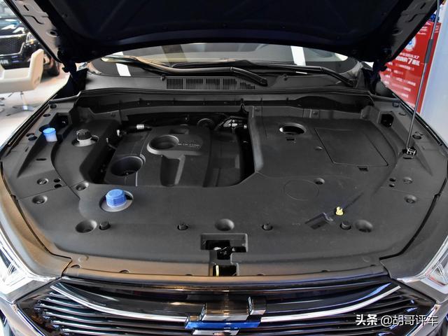 空间尺寸越级，科技功能丰富，动力够用，带你看欧尚X7