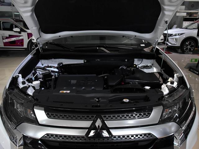 2.4L+四驱，外观时尚，性价比不输CR-V，实拍欧蓝德