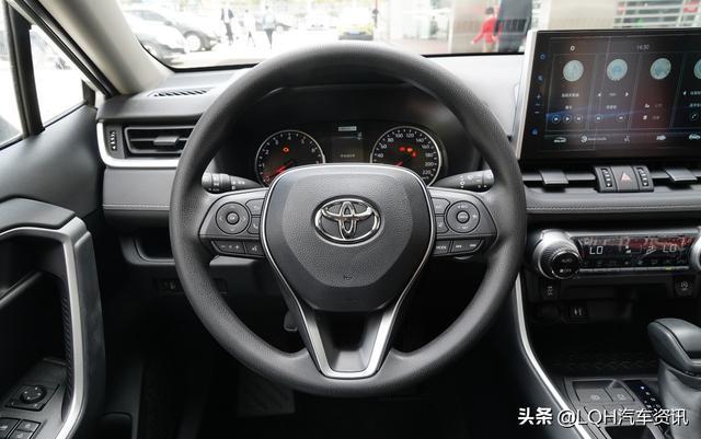 20万以内最适合家用的SUV，丰田威兰达不仅空间大、还很省油